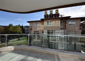 شقة فاخرة قريبة من شاطئ كليوباترا - تصميم 1+2 - اثاث انيق - في مركز الانيا 