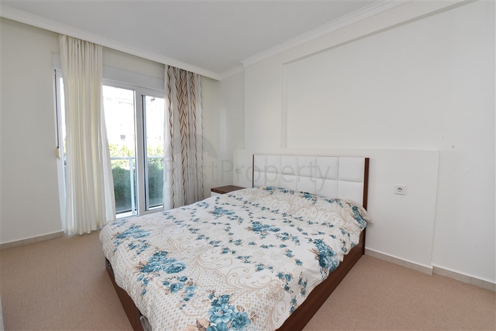 1 + 1 شقة للإيجار على الخط الأول 