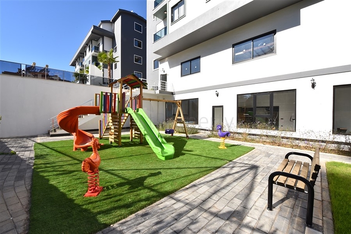 دوبلكس جديدة بسعر مميز -في منطقة  اوبا المركزية -الانيا 