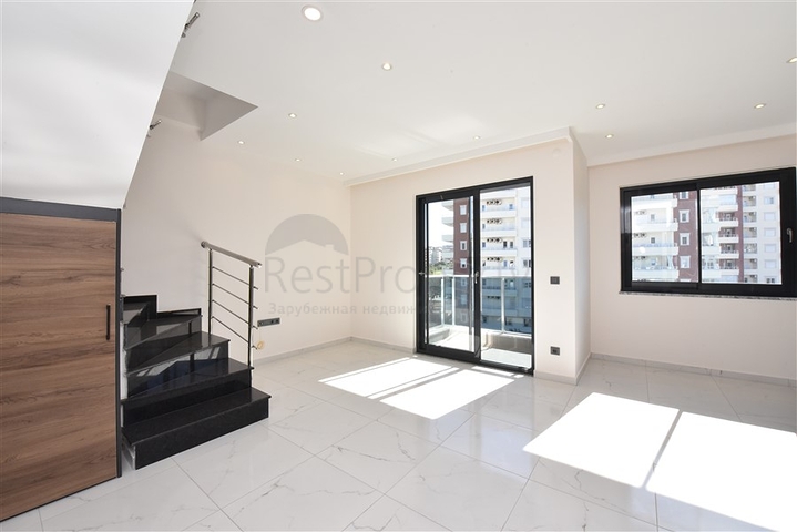 دوبلكس جديدة بسعر مميز -في منطقة  اوبا المركزية -الانيا 