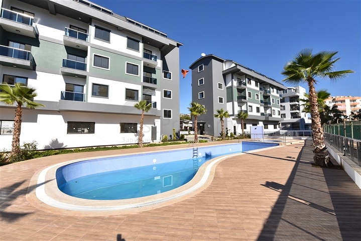 دوبلكس جديدة بسعر مميز -في منطقة  اوبا المركزية -الانيا 