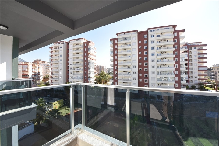 دوبلكس جديدة بسعر مميز -في منطقة  اوبا المركزية -الانيا 