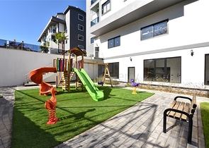 دوبلكس جديدة بسعر مميز -في منطقة  اوبا المركزية -الانيا 