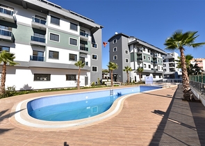 دوبلكس جديدة بسعر مميز -في منطقة  اوبا المركزية -الانيا 