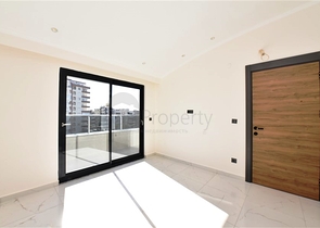 دوبلكس جديدة بسعر مميز -في منطقة  اوبا المركزية -الانيا 