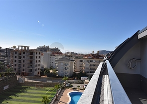 دوبلكس جديدة بسعر مميز -في منطقة  اوبا المركزية -الانيا 