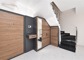 دوبلكس جديدة بسعر مميز -في منطقة  اوبا المركزية -الانيا 