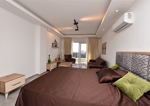 استديو اطلالة بحر -ضمن مجمع سكني يضم كافة الخدمات -في كارجيجاك / الانيا