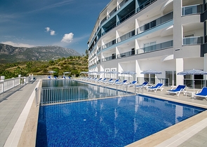 استديو اطلالة بحر -ضمن مجمع سكني يضم كافة الخدمات -في كارجيجاك / الانيا