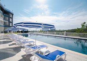 استديو اطلالة بحر -ضمن مجمع سكني يضم كافة الخدمات -في كارجيجاك / الانيا