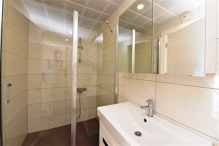 دوبلكس اطلالة بحر -في محمودلار / الانيا  