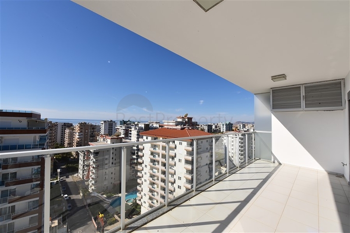 دوبلكس اطلالة بحر -في محمودلار / الانيا  