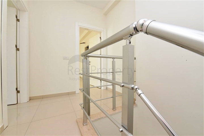 دوبلكس اطلالة بحر -في محمودلار / الانيا  