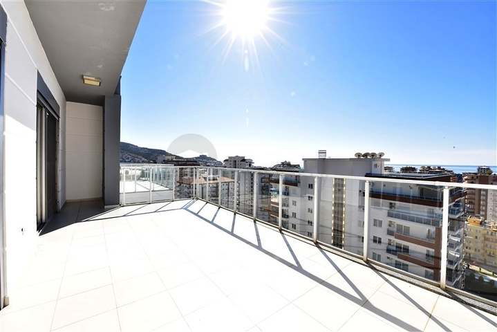 دوبلكس اطلالة بحر -في محمودلار / الانيا  