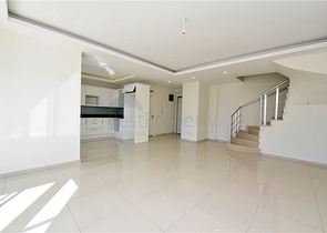 دوبلكس اطلالة بحر -في محمودلار / الانيا  