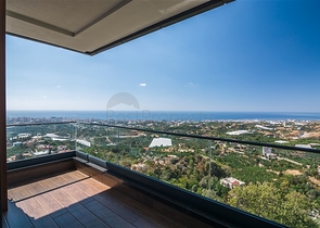 فيلا فاخرة في الانيا - اطلالة بحر - 5 غرف وصالة -في كاستل / الانيا 