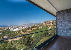 فيلا فاخرة في الانيا - اطلالة بحر - 5 غرف وصالة -في كاستل / الانيا 