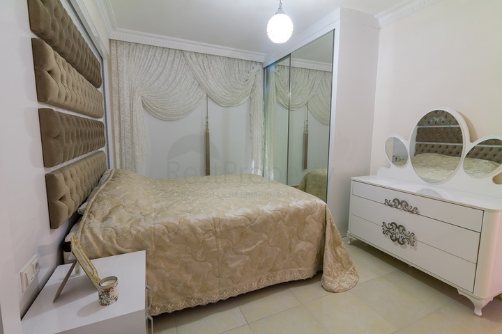 مجمع فاخر -شقة غرفتين وصالة -مفروشة - في محمودلار /الانيا 