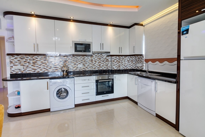 مجمع فاخر -شقة غرفتين وصالة -مفروشة - في محمودلار /الانيا 