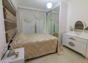 مجمع فاخر -شقة غرفتين وصالة -مفروشة - في محمودلار /الانيا 