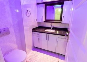 مجمع فاخر -شقة غرفتين وصالة -مفروشة - في محمودلار /الانيا 