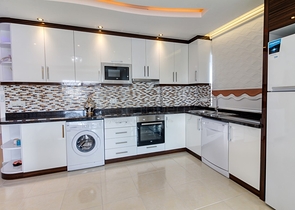 مجمع فاخر -شقة غرفتين وصالة -مفروشة - في محمودلار /الانيا 