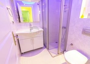 مجمع فاخر -شقة غرفتين وصالة -مفروشة - في محمودلار /الانيا 