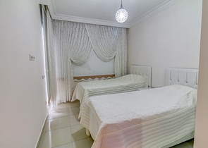 مجمع فاخر -شقة غرفتين وصالة -مفروشة - في محمودلار /الانيا 