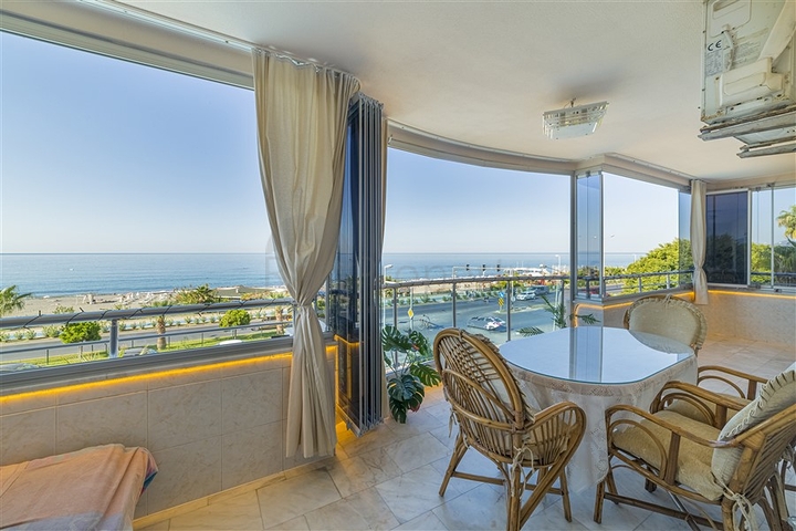 اطلالة بحر ساحرة - شقة 2 غرفة وصالة مفروشة -اول صف على البحر -في محمودلار / الانيا 