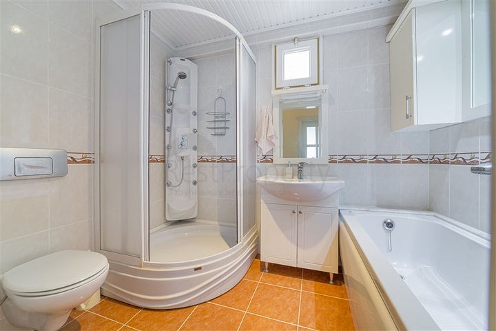 اطلالة بحر ساحرة - شقة 2 غرفة وصالة مفروشة -اول صف على البحر -في محمودلار / الانيا 