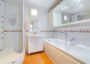 اطلالة بحر ساحرة - شقة 2 غرفة وصالة مفروشة -اول صف على البحر -في محمودلار / الانيا 