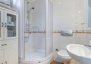 اطلالة بحر ساحرة - شقة 2 غرفة وصالة مفروشة -اول صف على البحر -في محمودلار / الانيا 