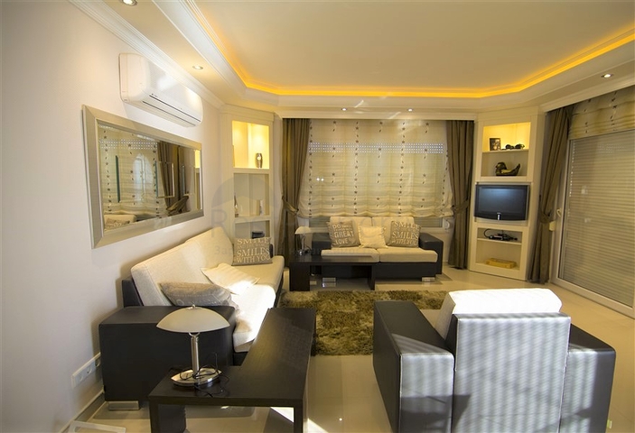 شقق على البحر في الانيا - غرفتين وصالة مفروشة -في محمودلار /الانيا 