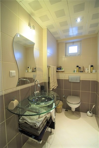 شقق على البحر في الانيا - غرفتين وصالة مفروشة -في محمودلار /الانيا 