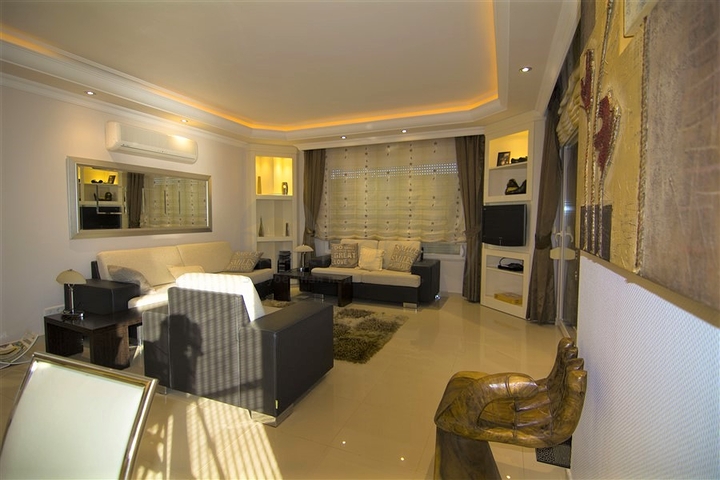 شقق على البحر في الانيا - غرفتين وصالة مفروشة -في محمودلار /الانيا 