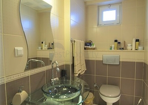 شقق على البحر في الانيا - غرفتين وصالة مفروشة -في محمودلار /الانيا 