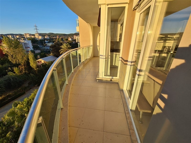 شقة غرفتين وصالة مفروشة -مجمع بخدمات مميزة -في افسلار / الانيا 