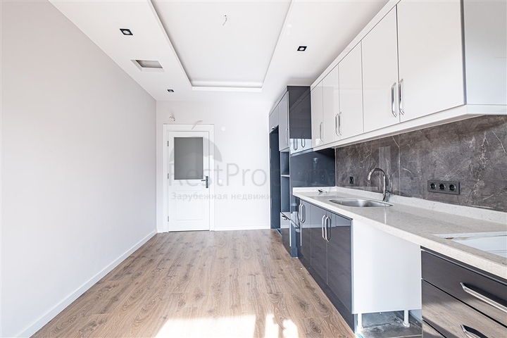 شقق عائلية واسعة في الانيا -دفعات بالاقساط -مشروع قيد الانشاء في اوبا / الانيا 