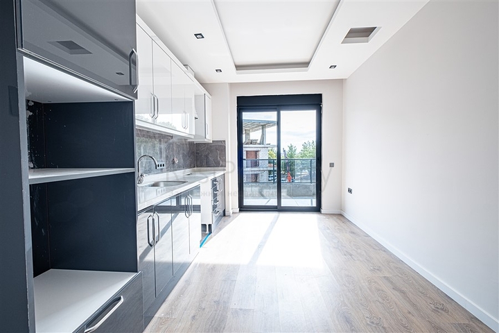 شقق عائلية واسعة في الانيا -دفعات بالاقساط -مشروع قيد الانشاء في اوبا / الانيا 