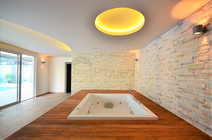 عقارات فاخرة في الانيا - دوبلكس على البحر مباشرة -مجمع فاخر -في كاستل / الانيا 