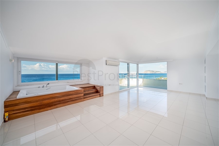 عقارات فاخرة في الانيا - دوبلكس على البحر مباشرة -مجمع فاخر -في كاستل / الانيا 