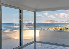 عقارات فاخرة في الانيا - دوبلكس على البحر مباشرة -مجمع فاخر -في كاستل / الانيا 