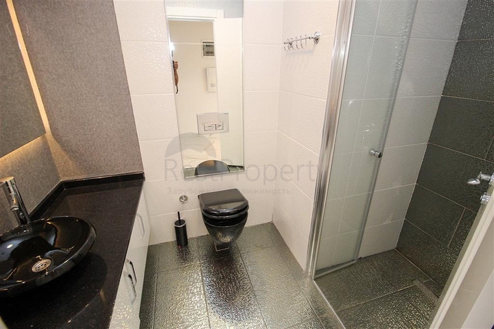 مجمع اول صف على البحر -شقة انيقة غرفة وصالة -كاستل / الانيا 