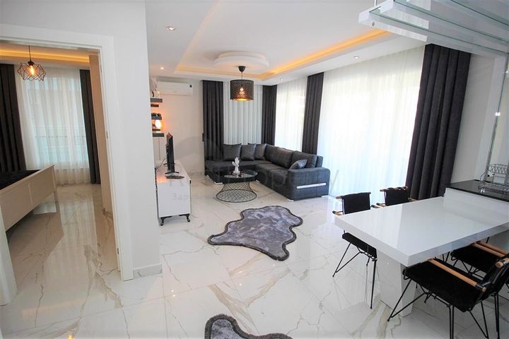 مجمع اول صف على البحر -شقة انيقة غرفة وصالة -كاستل / الانيا 