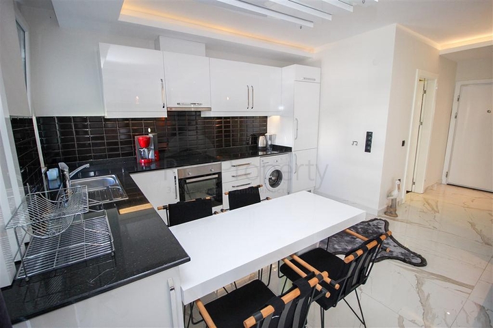 مجمع اول صف على البحر -شقة انيقة غرفة وصالة -كاستل / الانيا 