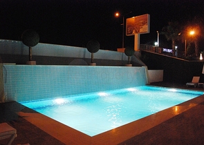 مجمع اول صف على البحر -شقة انيقة غرفة وصالة -كاستل / الانيا 