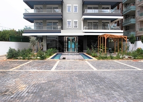 مجمع اول صف على البحر -شقة انيقة غرفة وصالة -كاستل / الانيا 