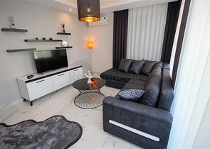 مجمع اول صف على البحر -شقة انيقة غرفة وصالة -كاستل / الانيا 