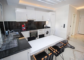 مجمع اول صف على البحر -شقة انيقة غرفة وصالة -كاستل / الانيا 