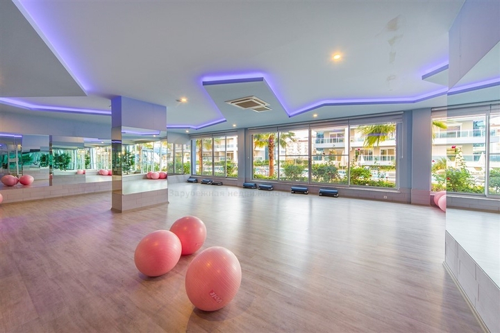 اطلالة بحر - دوبلكس 2 غرفة وصالة ضمن مجمع فاخر في كاستل / الانيا 